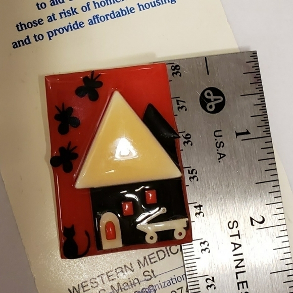 House Pin By Lucinda New With Butterflies, Cat and Wagon Red & Black - Picture 3 of 7